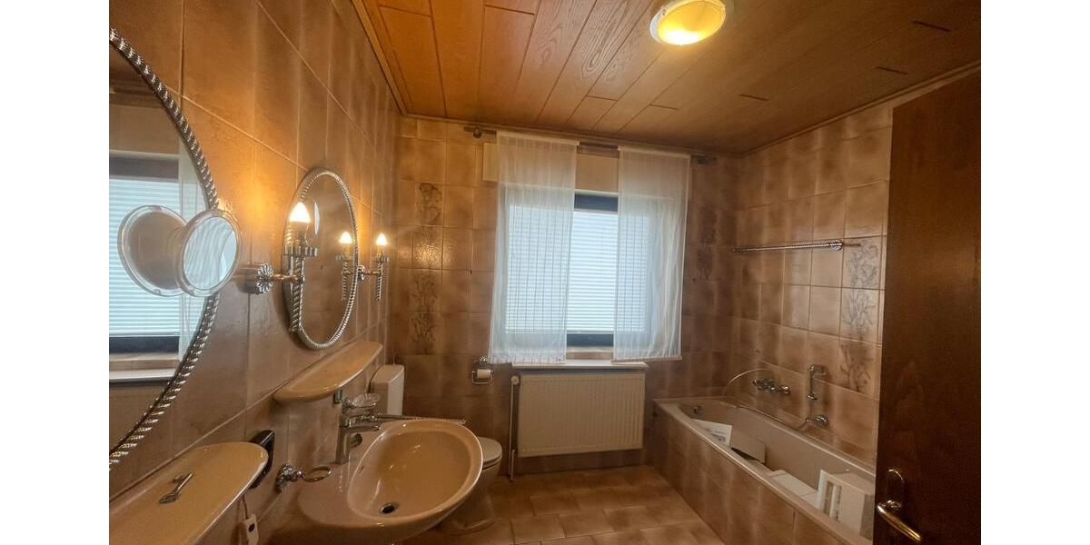 Bungalow Lohne (Oldenburg) - 11 Zimmer, 177 m&sup2;, 529.000&euro; | Angebot:26870841
