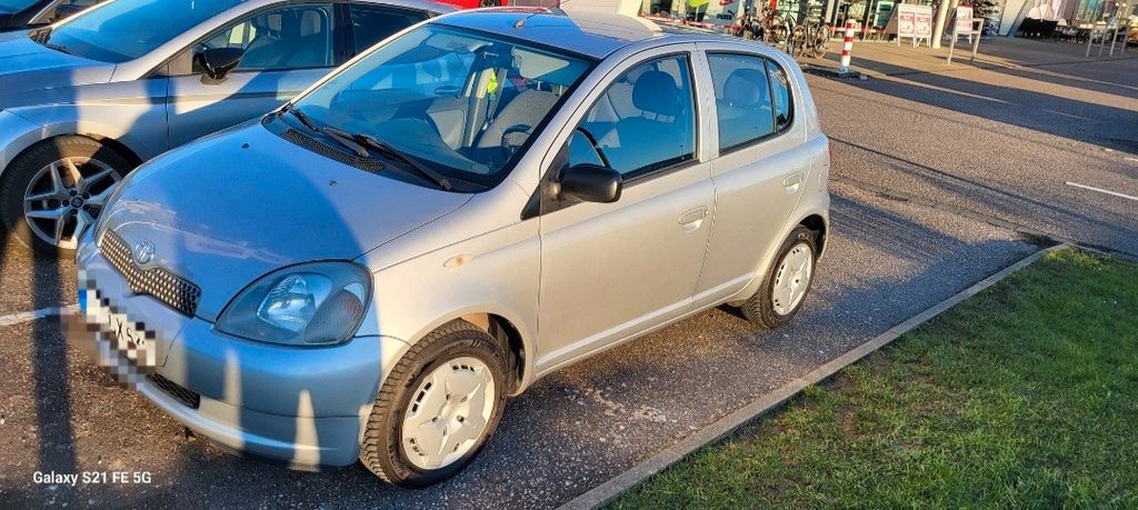 Toyota Yaris 137.700 km 2.250 &euro; Monheim 40789