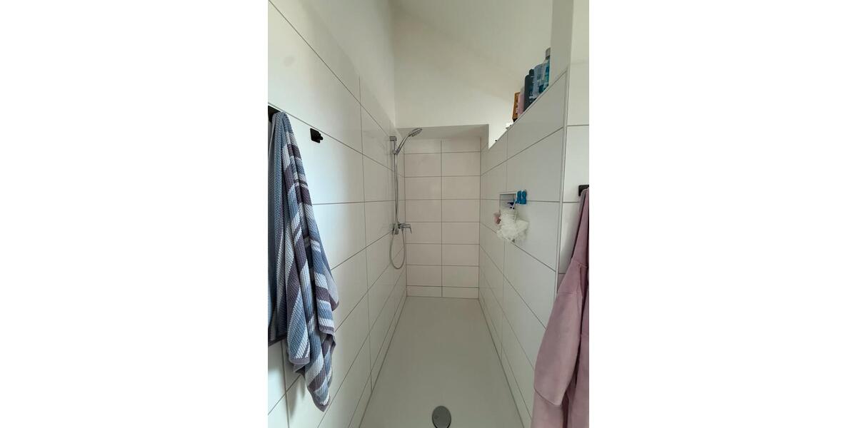 Dachgeschoßwohnung Gernsheim - 3 Zimmer, 77 m&sup2;, 880&euro; | Angebot:26002207