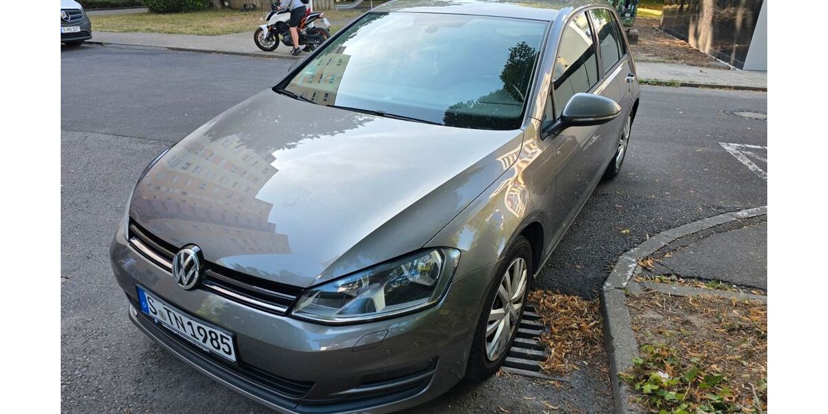 VW Golf 210.000 km 6.500 &euro; Stuttgart 70378