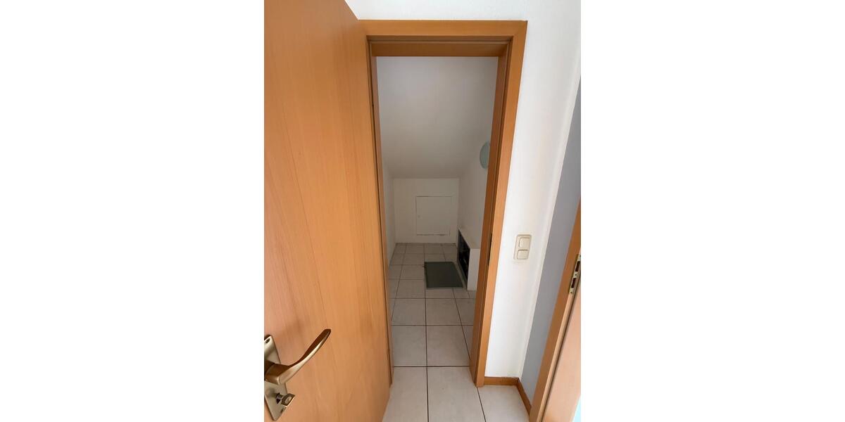 Dachgeschoßwohnung Wetzlar Dutenhofen - 2 Zimmer, 41 m&sup2;, 480&euro; | Angebot:26296779