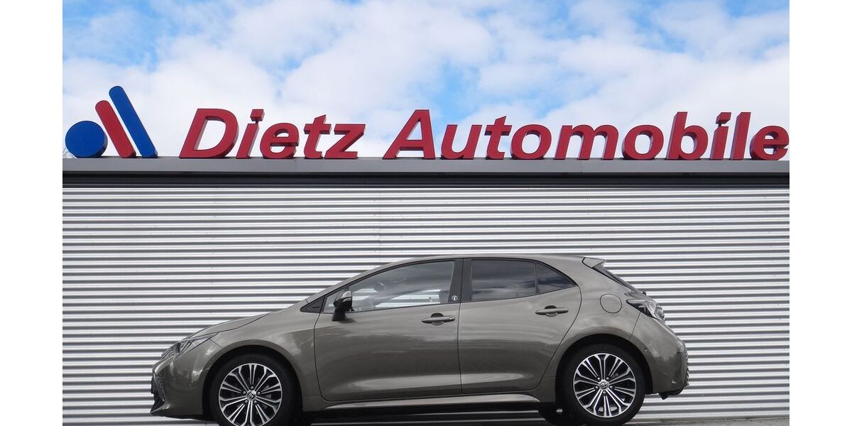 Toyota Corolla 50.000 km 15.450 &euro; Aken 06385