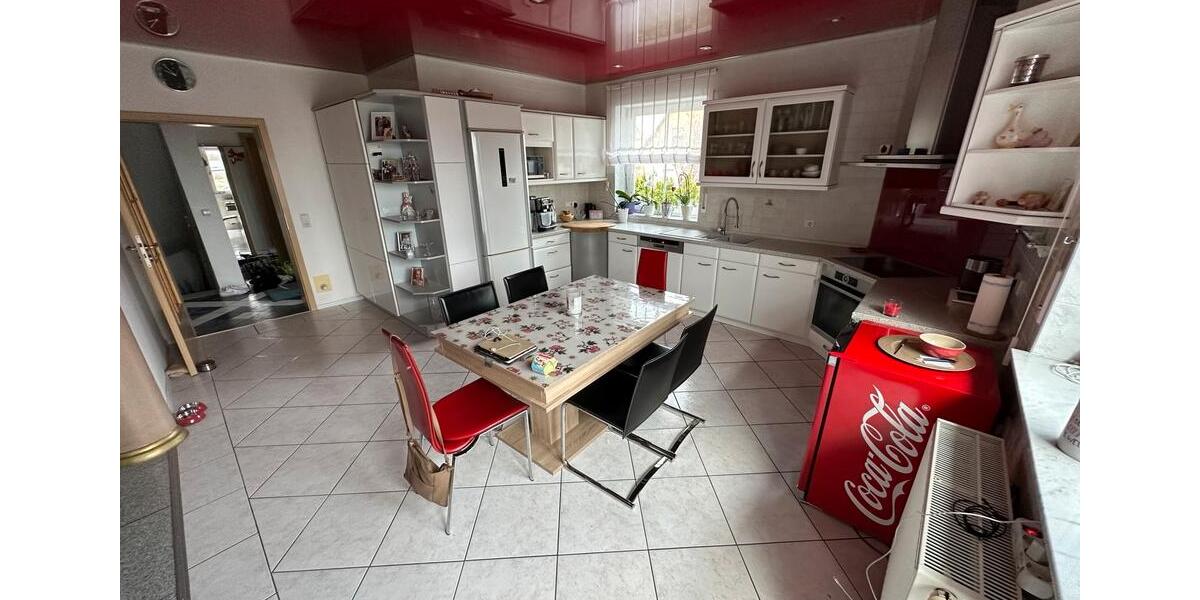 Mehrfamilienhaus, Wohnhaus Kitzingen - 7 Zimmer, 372 m&sup2;, 719.000&euro; | Angebot:21913333