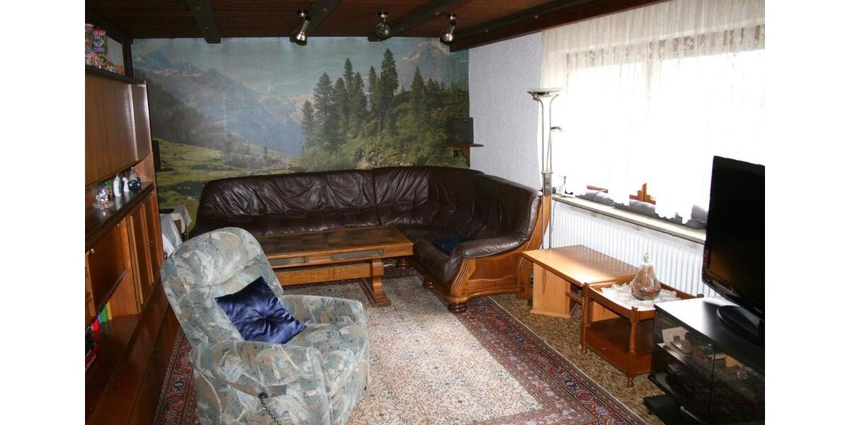 Mehrfamilienhaus, Wohnhaus Gerolfingen - 10 Zimmer, 300 m&sup2;, 215.000&euro; | Angebot:27050056