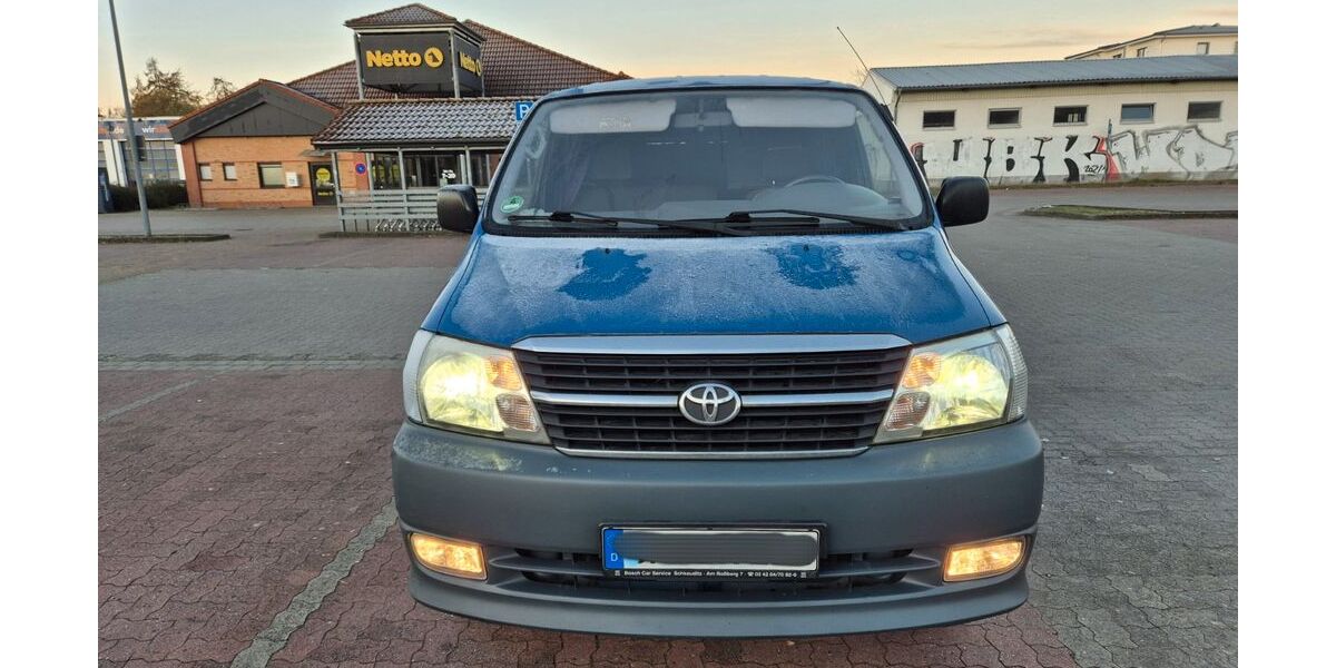 Toyota Hiace 295.000 km 8.900 &euro; Schwerin 19063