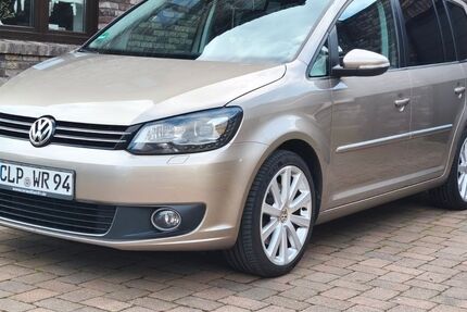 VW Touran 211.435 km 9.500 &euro; Lastrup 49688