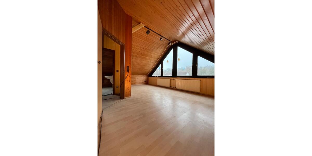 Einfamilienhaus Hameln Kernstadt - 6 Zimmer, 215 m&sup2;, 280.000&euro; | Angebot:27096935