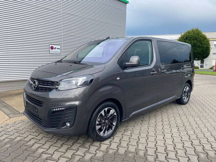 Zafira Life