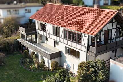 Haus Bad Driburg - 8 Zimmer, 345 m&sup2;, 678.000&euro; | Angebot:25339532