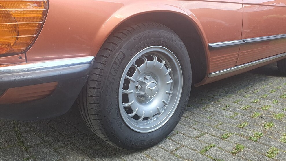 Mercedes-Benz 350 SL 196.100 km 24.900 € Korschenbroich 41352