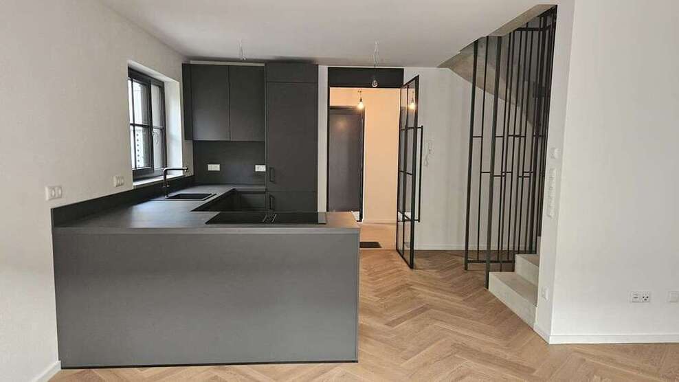 Haus zum Mieten in Abensberg 1.650 € 140.41 m²