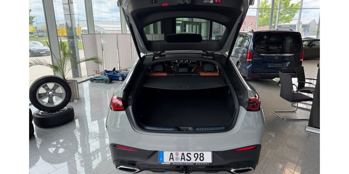 Mercedes-Benz GLC 200 4Matic AMG+MBUX+BURM+NIGHT+Standheizung AM 5.000 km 76.990 &euro; Westendorf 86707