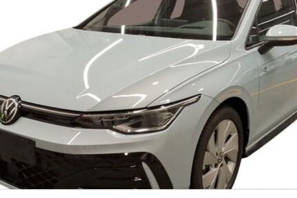 VW Golf 2.767 km 32.920 &euro; Halle (Saale) 06110