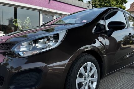 Kia Rio 97.182 km 6.590 € Kabelsketal OT Gröbers 06184