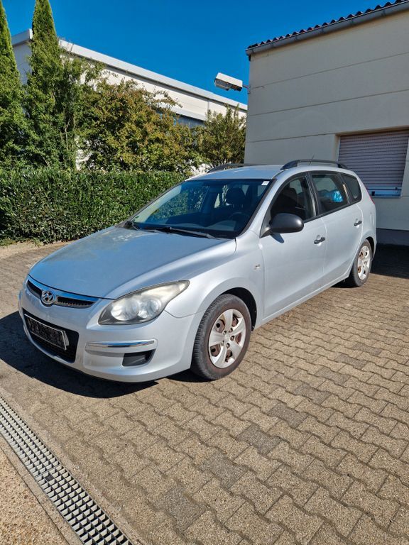 i30