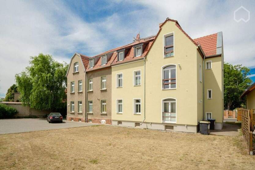 Helle 4-RW mit Kamin und Einbauküche 4 zimmer