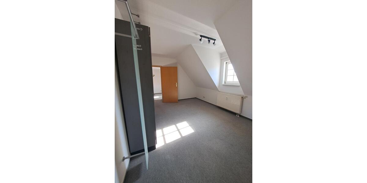 Dachgeschoßwohnung Mühlhausen (Thüringen) - 3 Zimmer, 80 m&sup2;, 464&euro; | Angebot:25431372