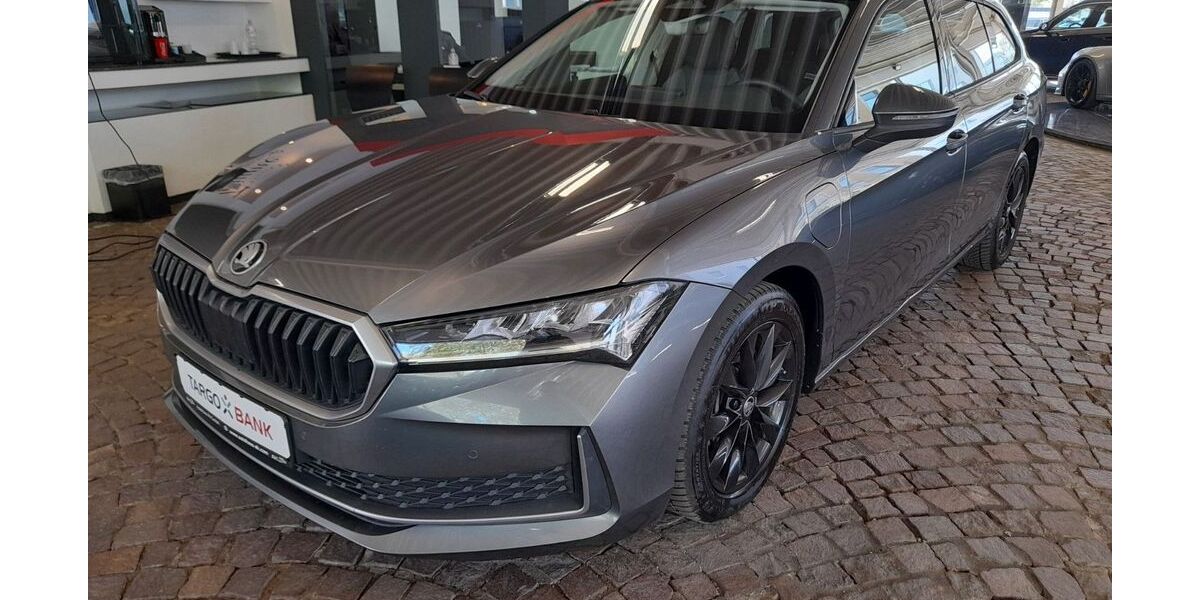 Skoda Superb 61.931 km 34.990 &euro; Gelsenkirchen 45888