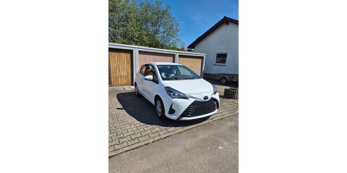 Toyota Yaris 53.000 km 10.000 &euro; Hüttlingen 73460