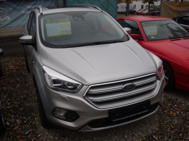 Ford Kuga 75.700 km 19.550 &euro; Radolfzell 78315
