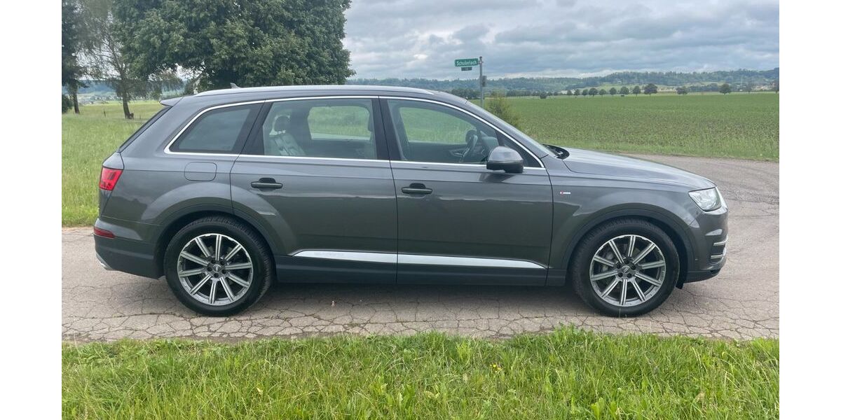 Audi Q7 140.628 km 28.000 &euro; Bad Grönenbach 87730