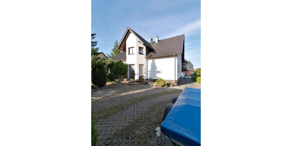 Einfamilienhaus mit Einliegerwohnung und Keller 10 zimmer