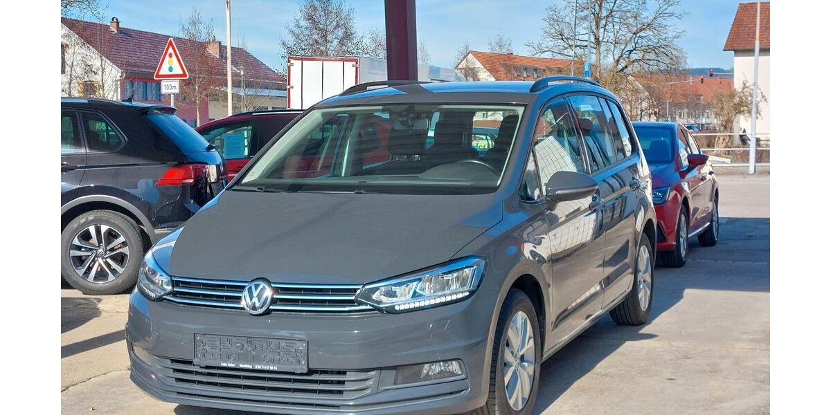 VW Touran 144.000 km 15.950 &euro; Neuötting 84524