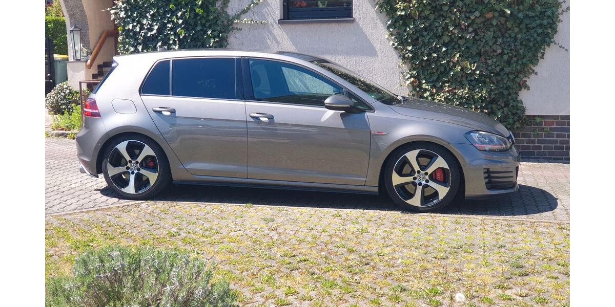 VW Golf 119.390 km 15.950 &euro; Großschönau 02779