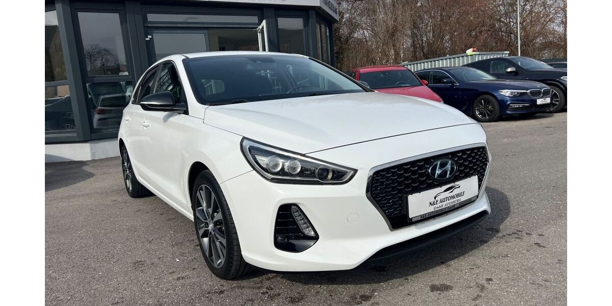 Hyundai i30 156.000 km 8.990 &euro; Augsburg 86165