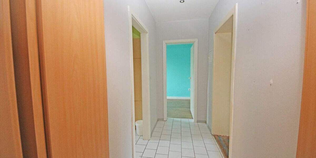 großes Reihenmittelhaus in BTF-Wolfen OT Greppin - auch für 2 Generationen geeignet 1 zimmer