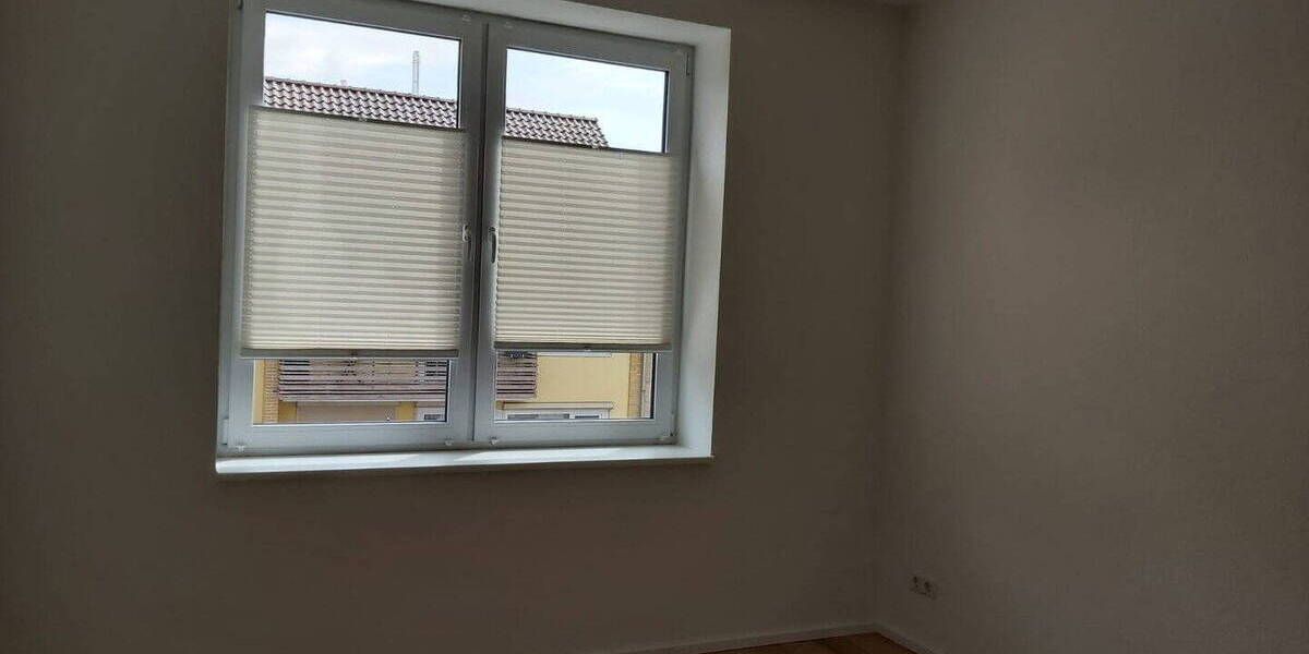 Etagenwohnung Lehrte - 2 Zimmer, 86 m&sup2;, 1.050&euro; | Angebot:26442298