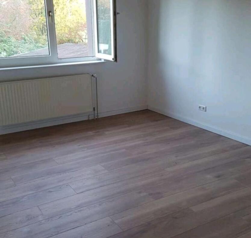 Charmantes, freistehendes Zweifamilienhaus