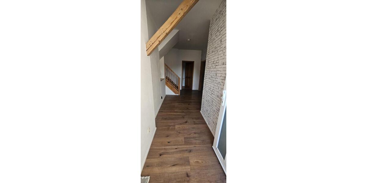 Etagenwohnung Aurachtal - 4.5 Zimmer, 138 m&sup2;, 1.050&euro; | Angebot:25590782