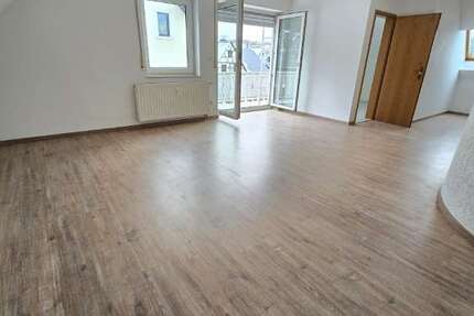 Wohnung Burkhardtsdorf - 9 Zimmer, 256 m&sup2;, 230.400&euro; | Angebot:27504804