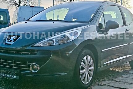 Peugeot 207 160.000 km 2.699 &euro; Penkow 17213
