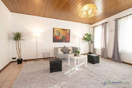 Haus im Haus - Eigentumswohnung mit reichlich Nebenflächen, Garten u. Ausbaureserve 4 zimmer