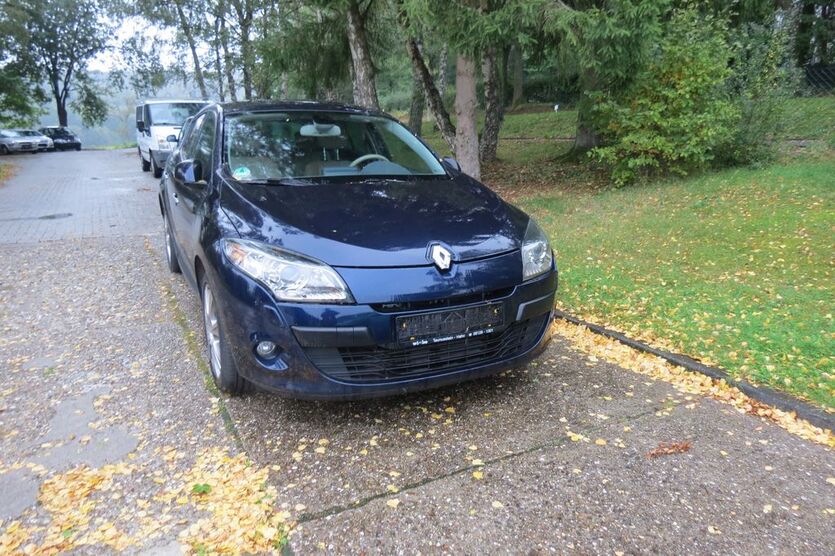 Renault Megane 148.000 km 2.999 € Schlangenbad 65388