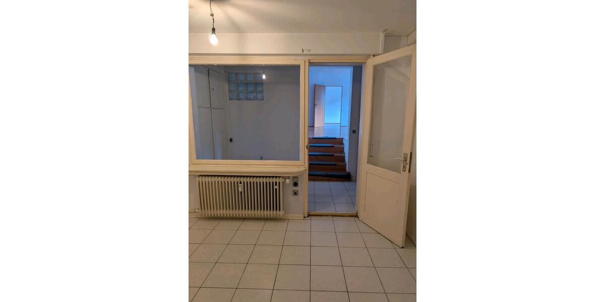 Etagenwohnung Bergheim - 2 Zimmer, 80 m&sup2;, 950&euro; | Angebot:26659126