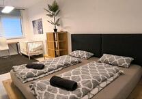 Voll möblierte 2-Zimmer-Wohnung mit Garage in zentraler Lage