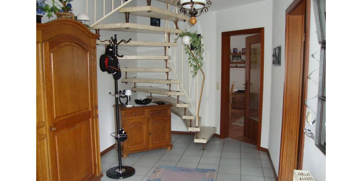 Doppelhaushälfte Rastede - 4 Zimmer, 93 m&sup2;, 348.000&euro; | Angebot:27190369