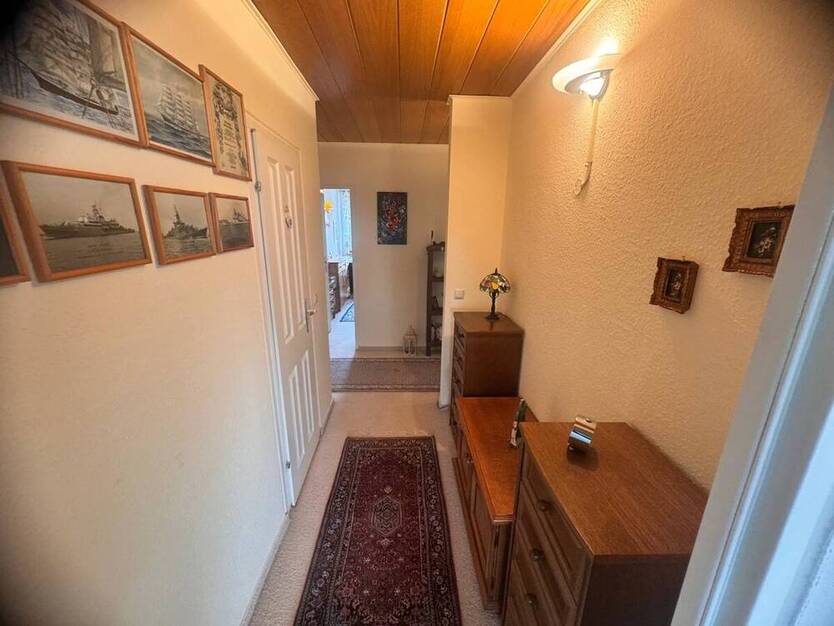 4,5-Zi.-Eigentumswohnung mit gr. Balkon und Pkw-Außenstellplatz in Bad Schwartau (Mühlenteich)