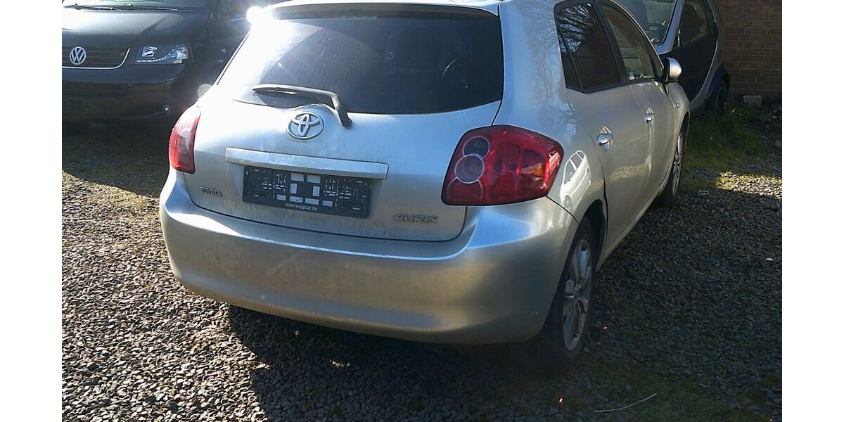 Toyota Auris 274.800 km 1.200 &euro; Grevenbroich 41516