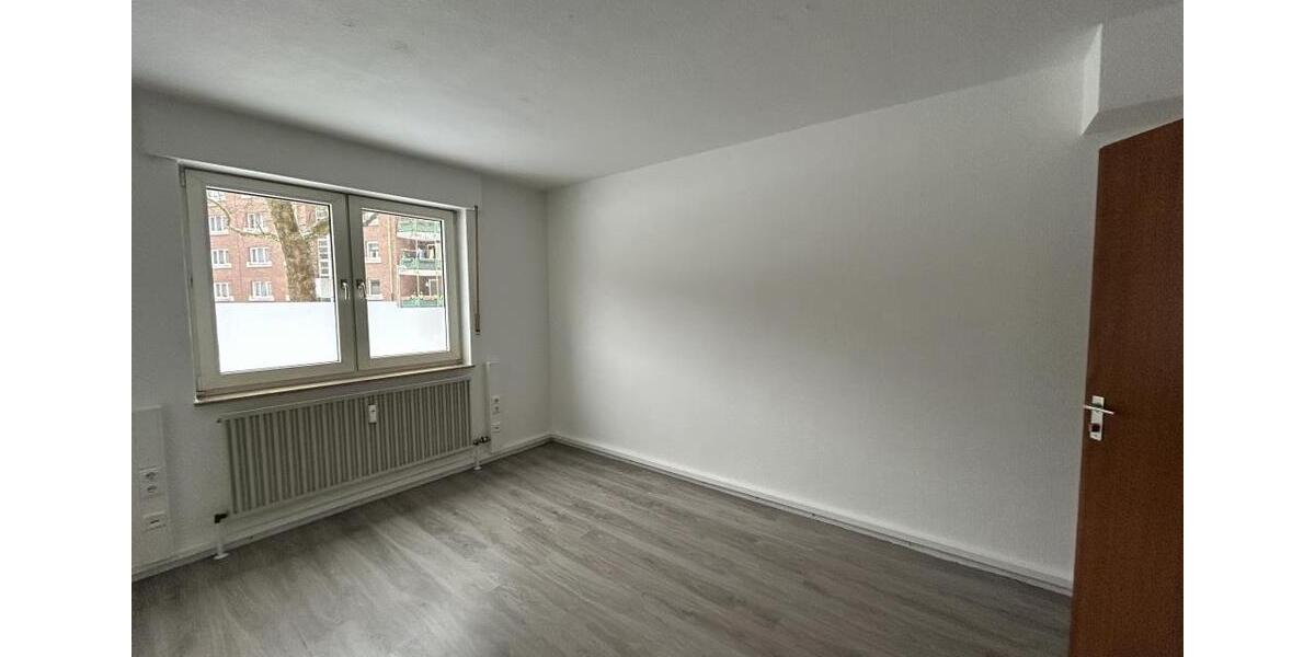 Kleines Büro ab sofort zur Anmietung frei zimmer