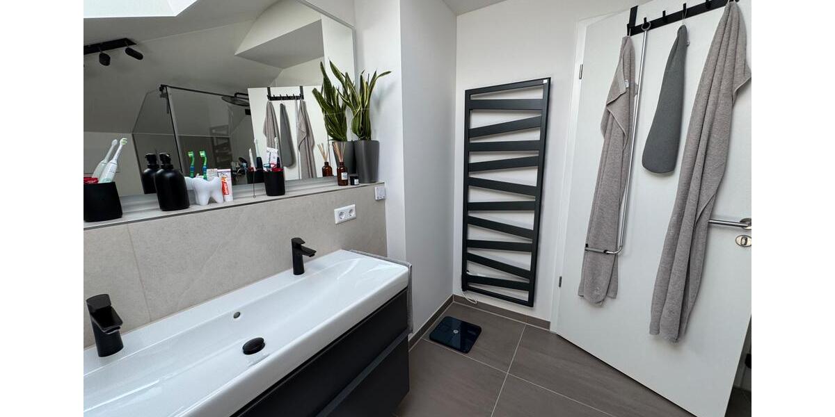 Einfamilienhaus Markgröningen - 3.5 Zimmer, 140 m&sup2;, 2.150&euro; | Angebot:24811604