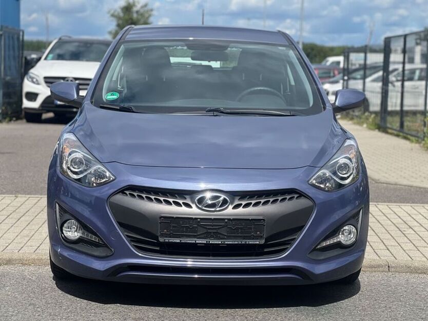 i30