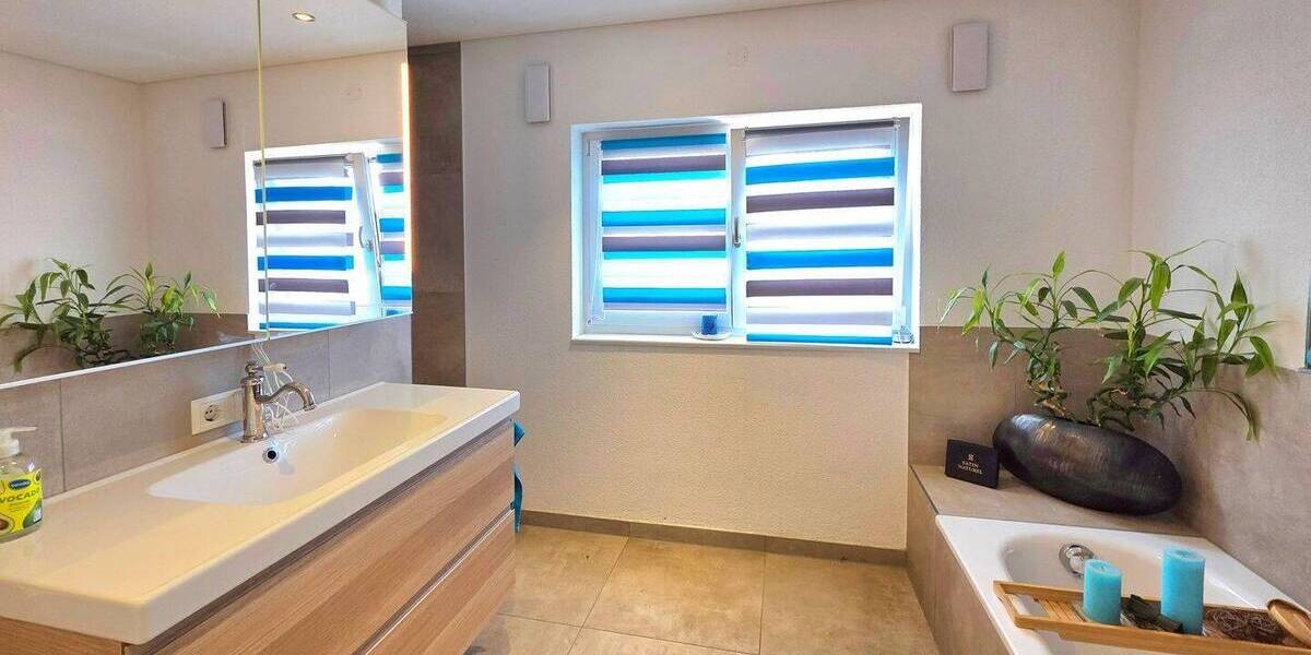 Einfamilienhaus Waldshut-Tiengen Waldshut - 4 Zimmer, 140 m&sup2;, 2.200&euro; | Angebot:26028505