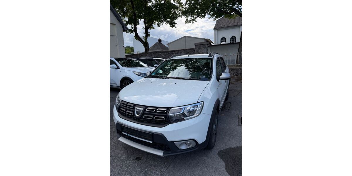 Dacia Logan 177.000 km 5.670 &euro; Hemer 58675