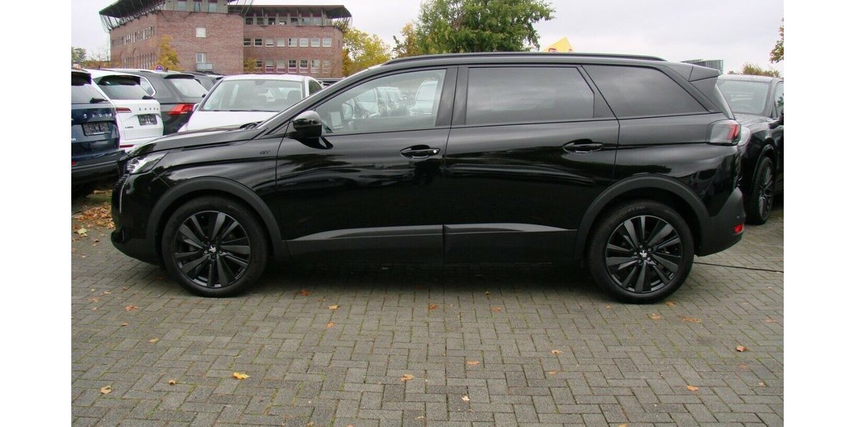 Peugeot 5008 1.2 PureTech 130 GT Focal ACC Pano 7Sitzer Le 30.873 km 27.480 &euro; Falkensee 14612