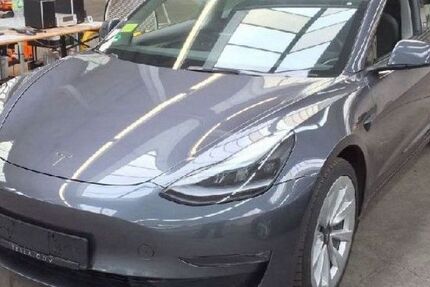 Tesla Model 3 33.000 km 30.990 € Kirchberg/Untermitterdorf 94259