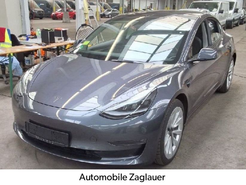 Tesla Model 3 33.000 km 30.990 € Kirchberg/Untermitterdorf 94259